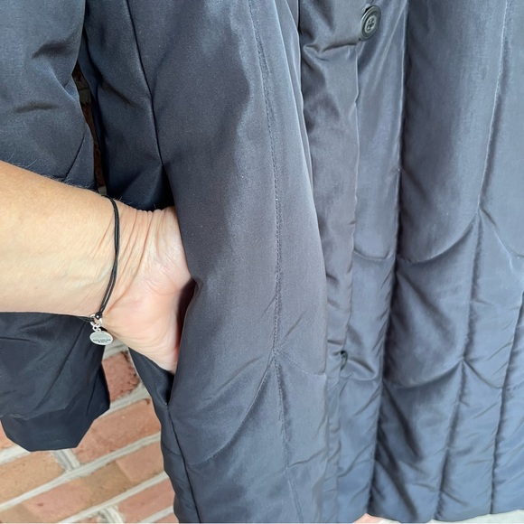 Vintage black puffer trenchcoat size: ladies small - Picture 6 of 10